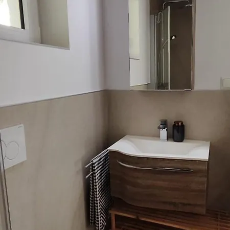 - Romantisches Im Sauerland Naehe Willingen Winterberg Mit Seeblick Apartment